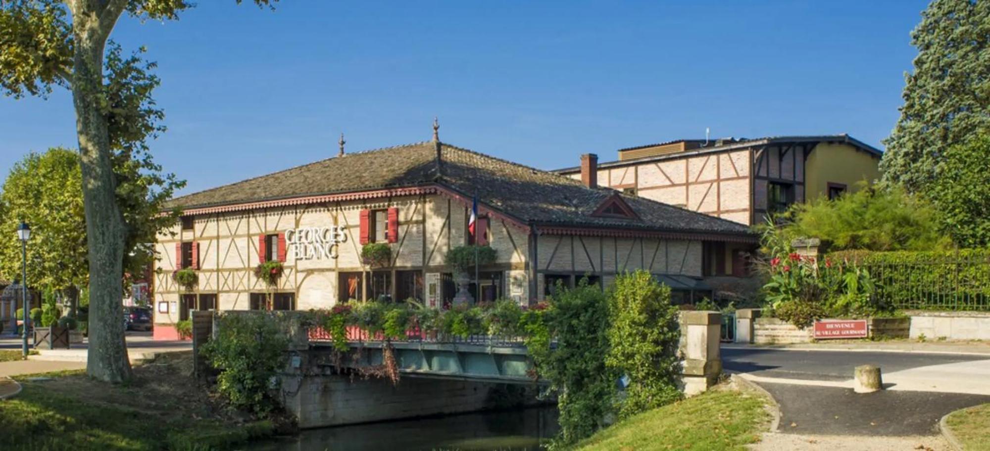 L'Ecrin Vert - 150M Restaurant 3 Etoiles - Climatisation Vonnas Exterior photo